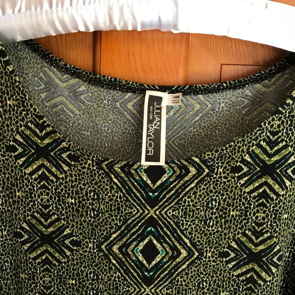 JULIAN TAYLOR sleeveless, scoop neck dress in size 14W. Green and black print. - Picture 2 of 3